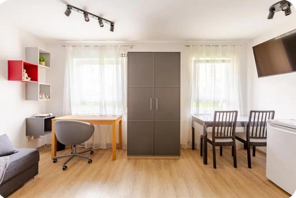Moderne Einraumwohnung In Mit Netflix Zugang * Leipzig